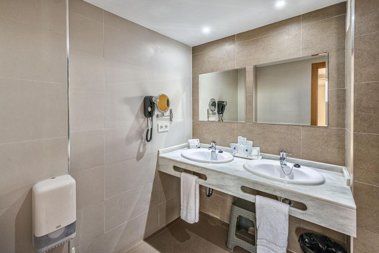 Hotel Mainare Playa Fuengirola Bagian luar foto